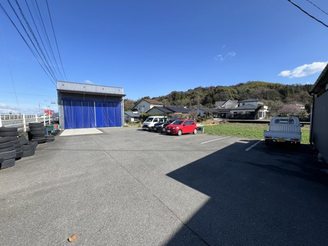 氷川町野津　売り店舗・事務所の駐車場