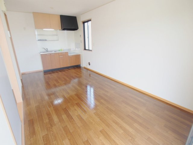 グリーンハイツ上安の居間・リビング