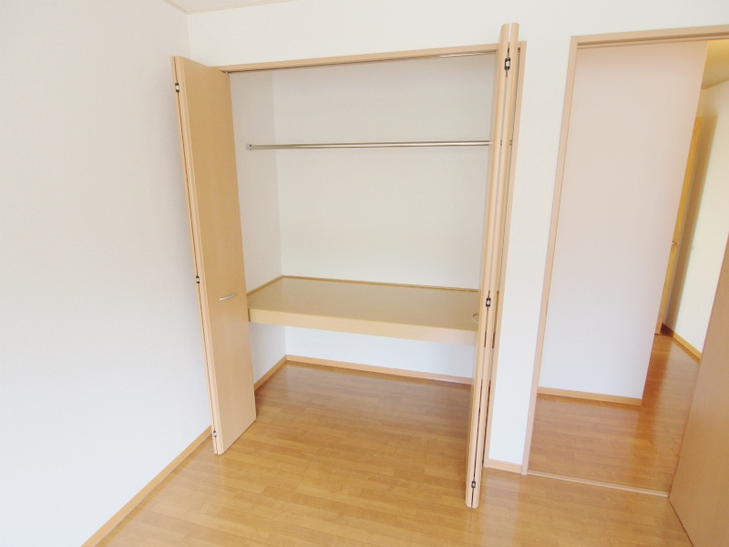 グリーンハイツ上安の収納