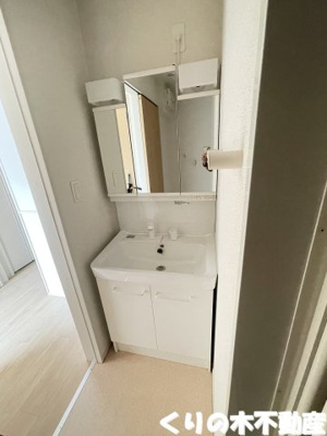 【洗面所】 | ガーベランスＡ | 反転タイプのお部屋です（現況を優先します）