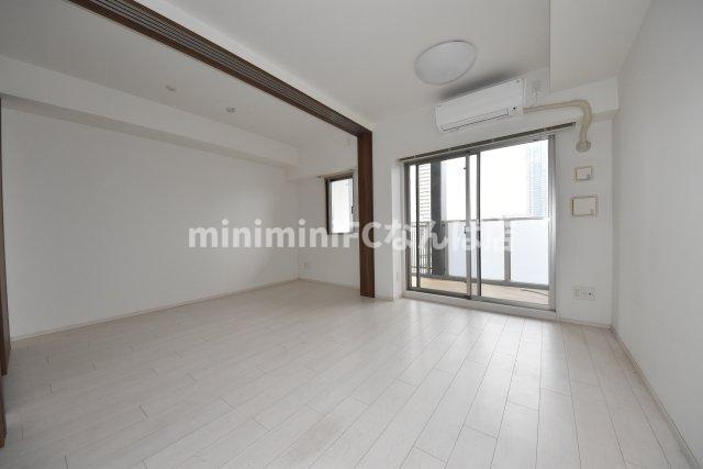 クリスタルエグゼ南堀江の居間・リビング