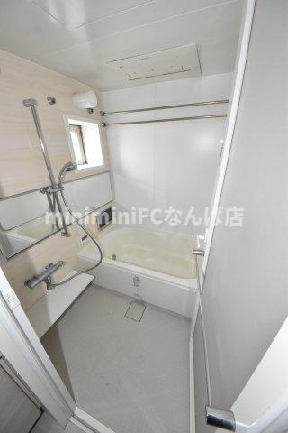 クリスタルエグゼ南堀江の浴室