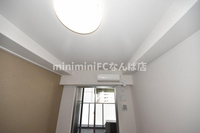 コンフォリア阿波座の洋室