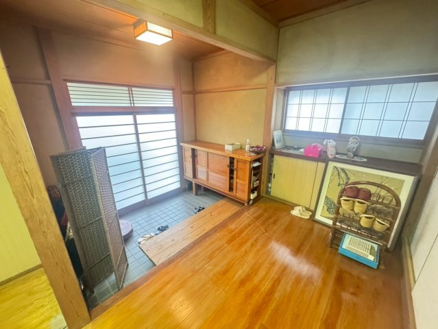 茂原市下永吉　中古戸建の玄関