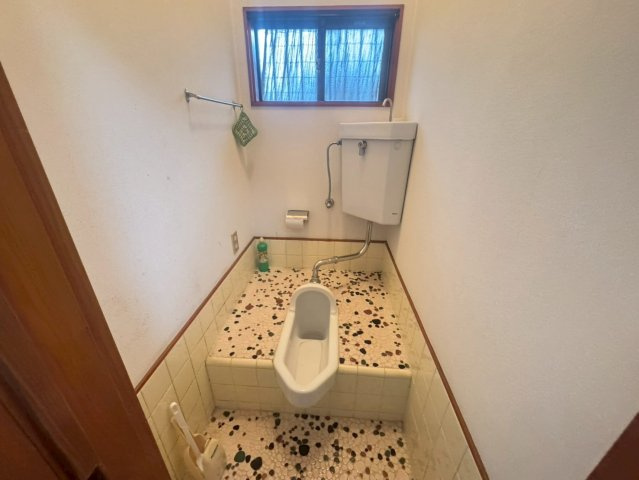 茂原市下永吉　中古戸建のトイレ