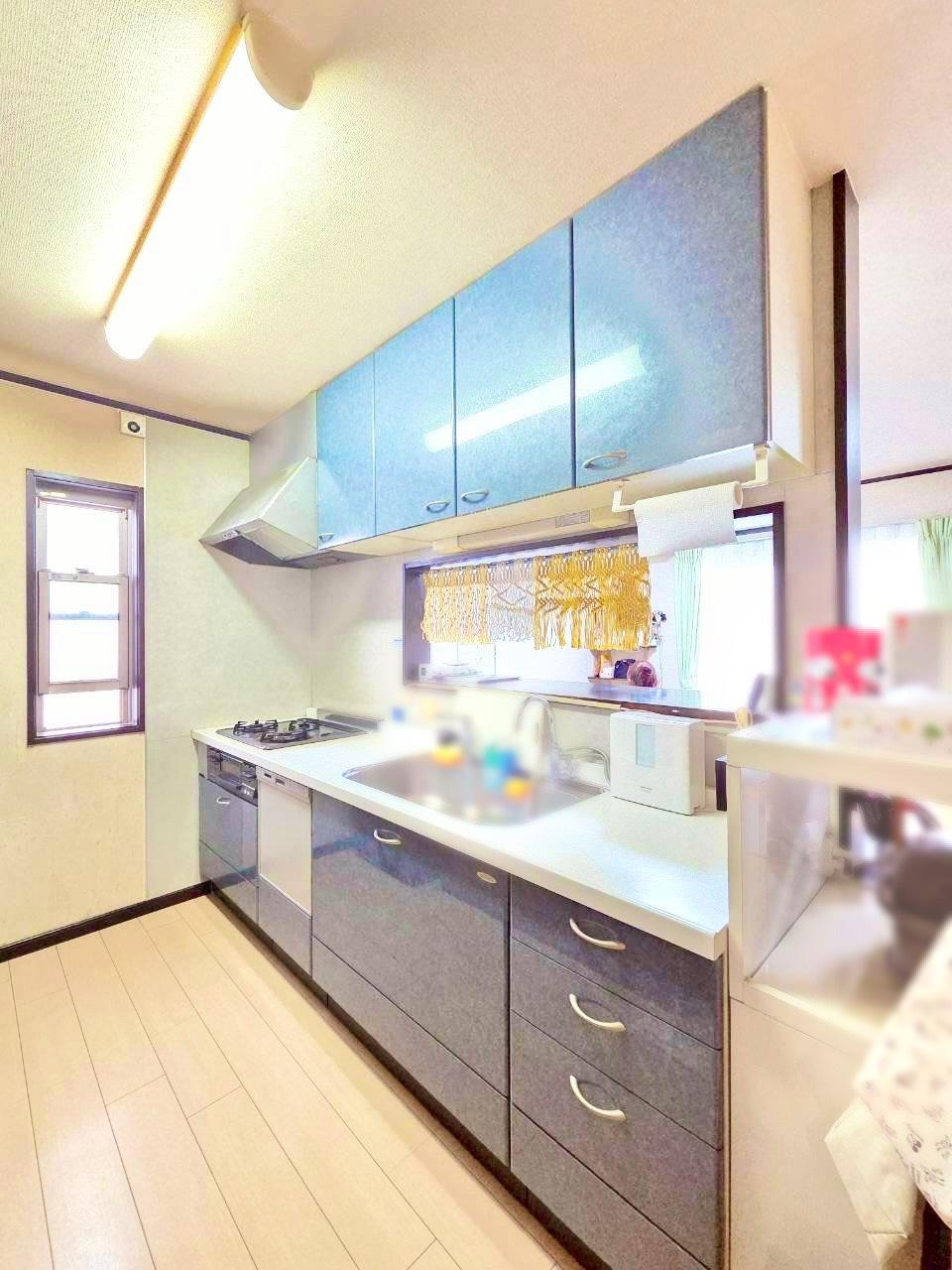 三ツ島6丁目　中古一戸建てのキッチン|システムキッチン
■物件内覧・資金計画相談・住宅ローン相談、リフォーム相談、お問合せ受付中■
※当日・翌日のご内覧、ご相談はお電話でのお問合せがスムーズです！