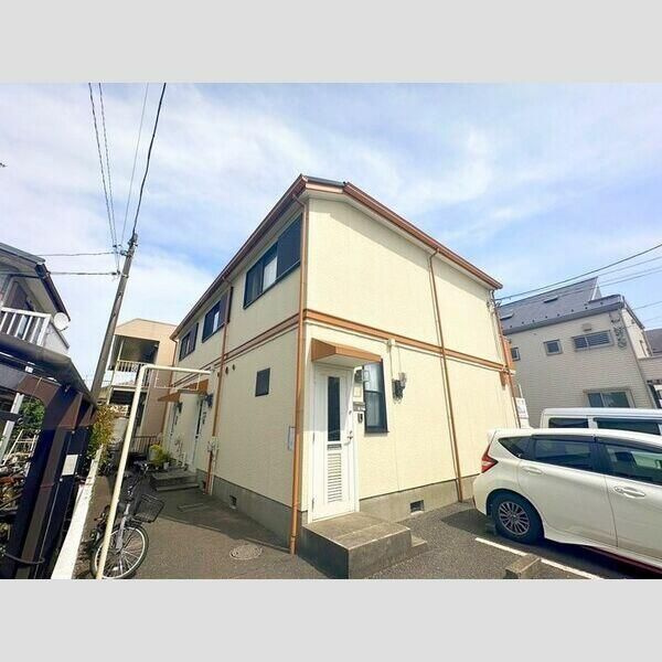 鈴木町メゾネットの外観