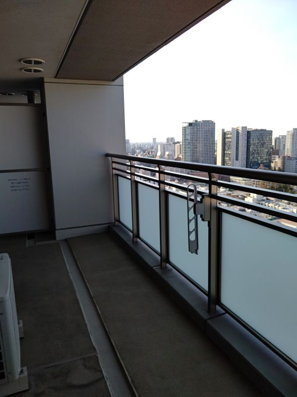 富久クロスコンフォートタワーのバルコニー