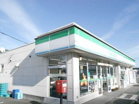 ブルースカイⅣの周辺|ファミリーマート白河中田店まで850m