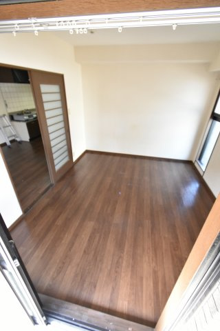 パレーシャル難波のエントランス