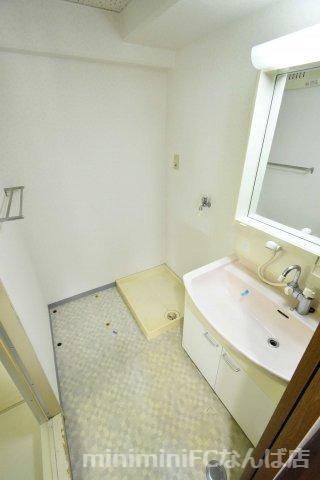 パレーシャル難波の周辺