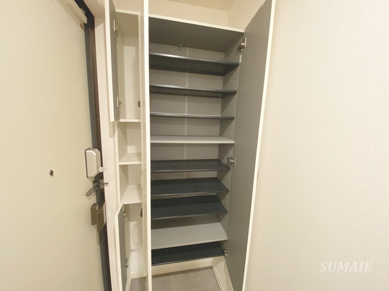 アブリールの収納|シューズボックスです☆