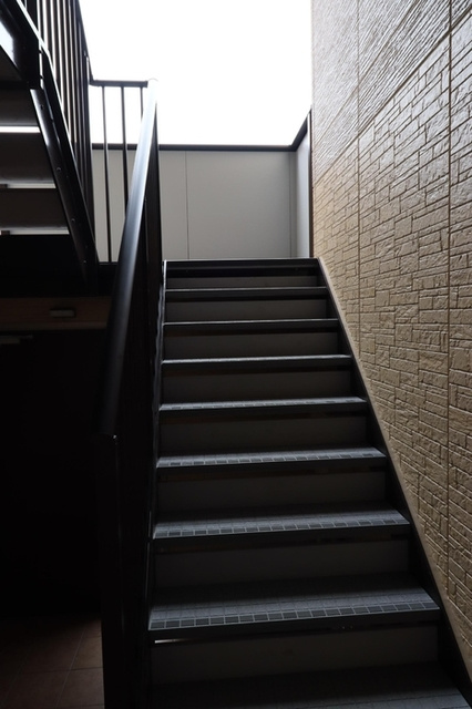 アブリールのエントランス|エントランスです。