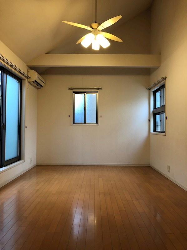 東久留米市学園町1丁目の居間・リビング