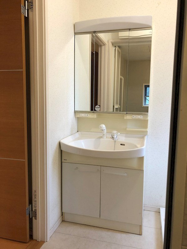 東久留米市学園町1丁目の独立洗面台