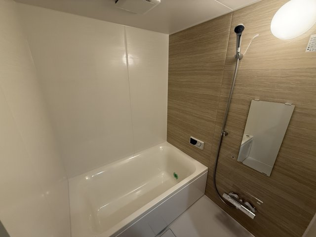 ヴィルヌーブ大津膳所　天然木フルリノベーションのバルコニー