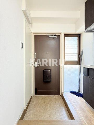 泰弘壱番館の玄関