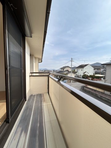 さぬき市造田是弘 戸建のバルコニー