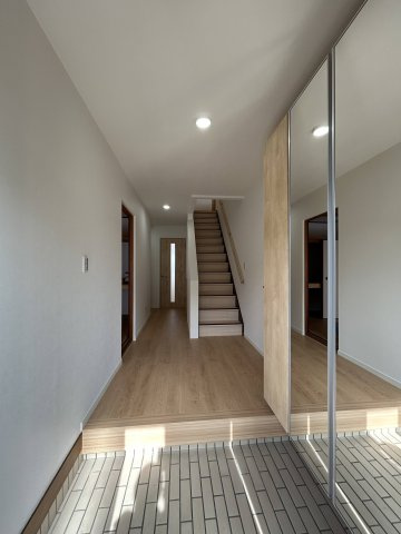 さぬき市造田是弘 戸建の玄関