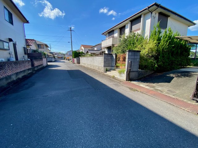 さぬき市造田是弘 戸建の前面道路含む現地写真