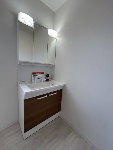 さぬき市造田是弘 戸建の独立洗面台