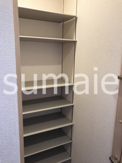 ハーヴェストWESTの収納|ウォークインクローゼット。