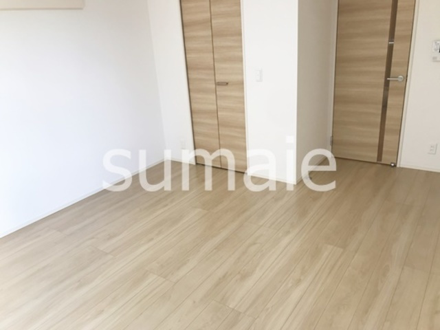 ハーヴェストWESTの寝室|人気のフローリングです。