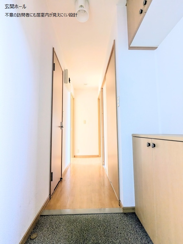 カトルカーサの玄関