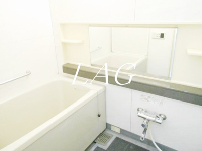 【浴室】 | クイーンズパレス東京中央 | お風呂です。