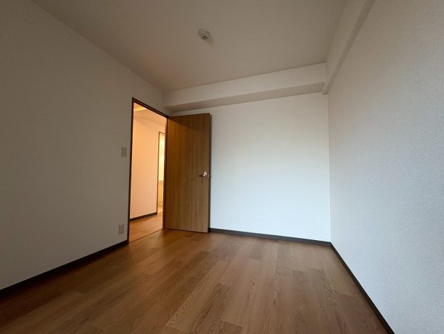 カデット真趣園宝塚の洋室