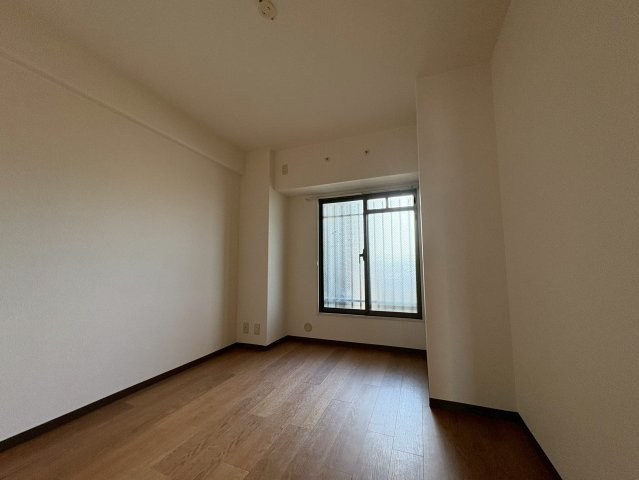 カデット真趣園宝塚の洋室