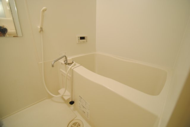 ハートフルハイツの浴室|落ち着いた空間のお風呂です