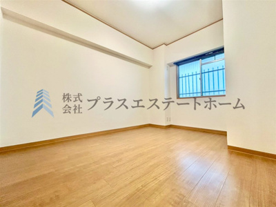 【その他】 | 藤和明石公園ハイタウン弐号棟 | シンプルな洋室でお部屋のコーディネートが楽しめます♪お好みのスタイルに彩ってお気に入りの空間にできます♪