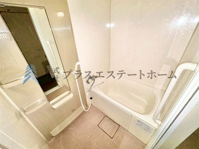 【浴室】 | 藤和明石公園ハイタウン弐号棟 | 給湯器リモコンの設置あり♪追い焚きが簡単なので、いつでも楽に入浴出来ます♪