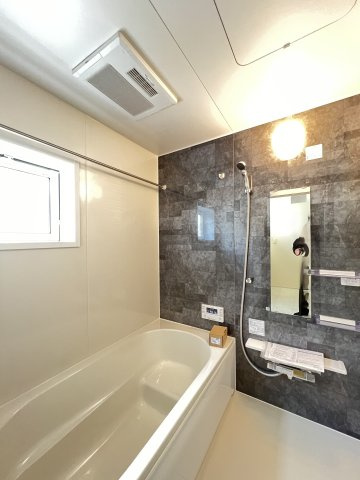 桜井市大福 ２号棟 の浴室|のびのび入浴できるバスルーム