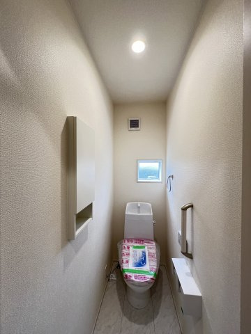 桜井市大福 ２号棟 のトイレ|温水洗浄便座付きトイレ