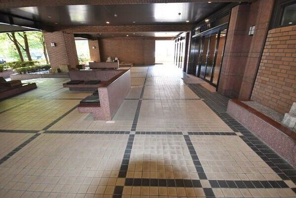 センチュリパークユニ東梅田のロビー