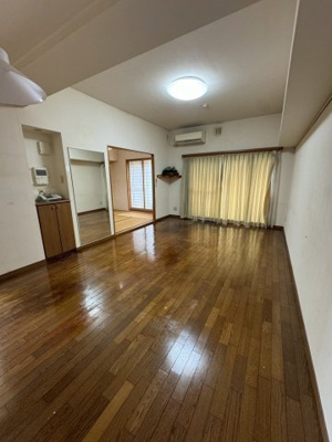 【居間・リビング】 | シンフォニアみなみが丘C棟 | 当日や夜間でもご案内可能でございます♪
お気軽にお問い合わせくださいませ！