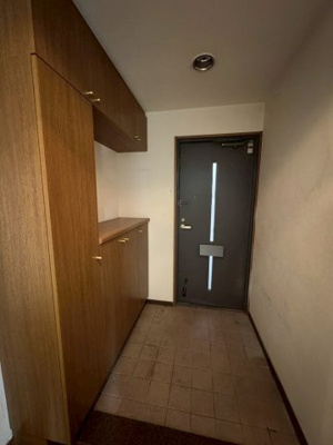 【玄関】 | シンフォニアみなみが丘C棟 | 当日や夜間でもご案内可能でございます♪
お気軽にお問い合わせくださいませ！