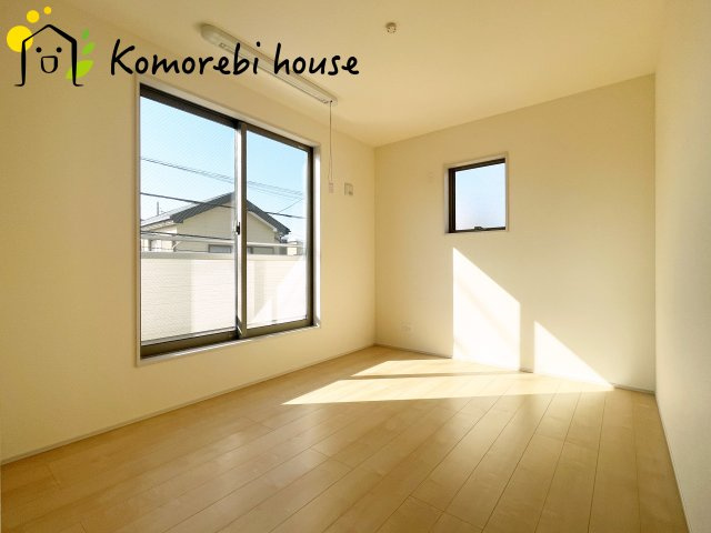 さいたま市見沼区堀崎町　新築一戸建て　リーブルガーデン　01の洋室|きれいな洋室です