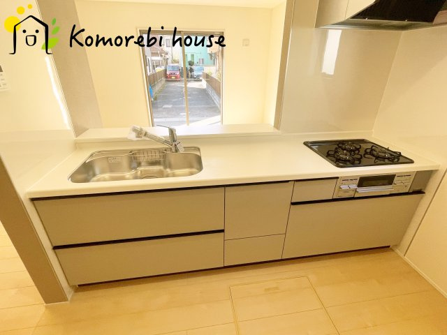 さいたま市見沼区堀崎町　新築一戸建て　リーブルガーデン　01のキッチン|使いやすいキッチンです