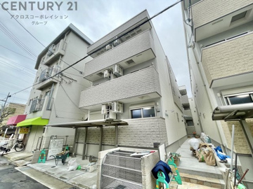オートロック、防犯カメラ付きで安心です☆