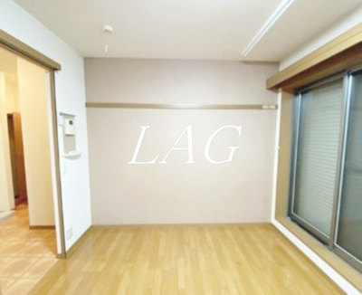 【居間・リビング】 | ルーブル壱番館 | 洋室のお部屋です。