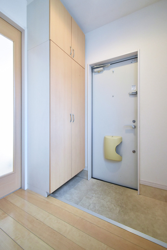 堤貸家（東合川）の玄関|ゆったりとした玄関です