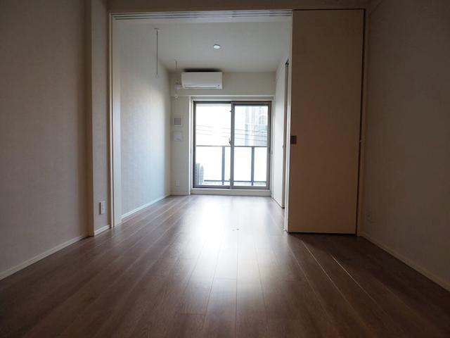 新品家具付きマンション佐賀6(KaGood東京)の居間・リビング