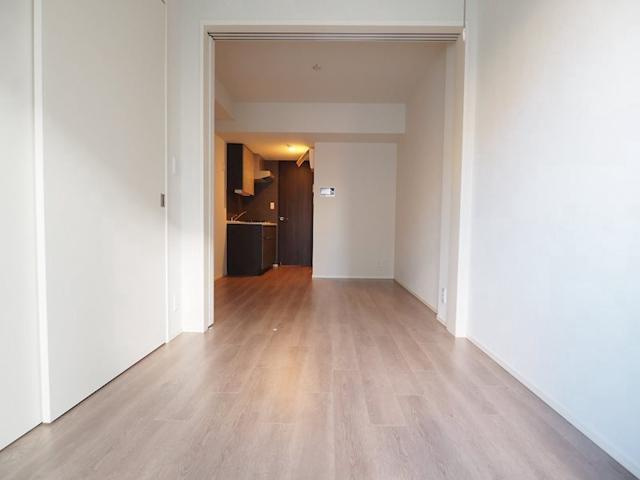 新品家具付きマンション佐賀6(KaGood東京)の居間・リビング