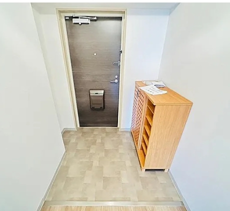 パインコート江坂Ⅰの玄関