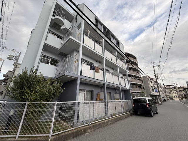 セジュール服部