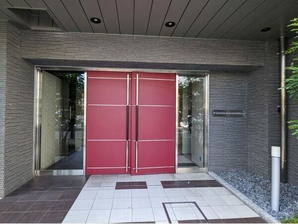 アドバンス大阪城エストレージャのエントランス