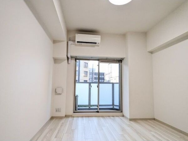 アドバンス大阪城エストレージャの洋室